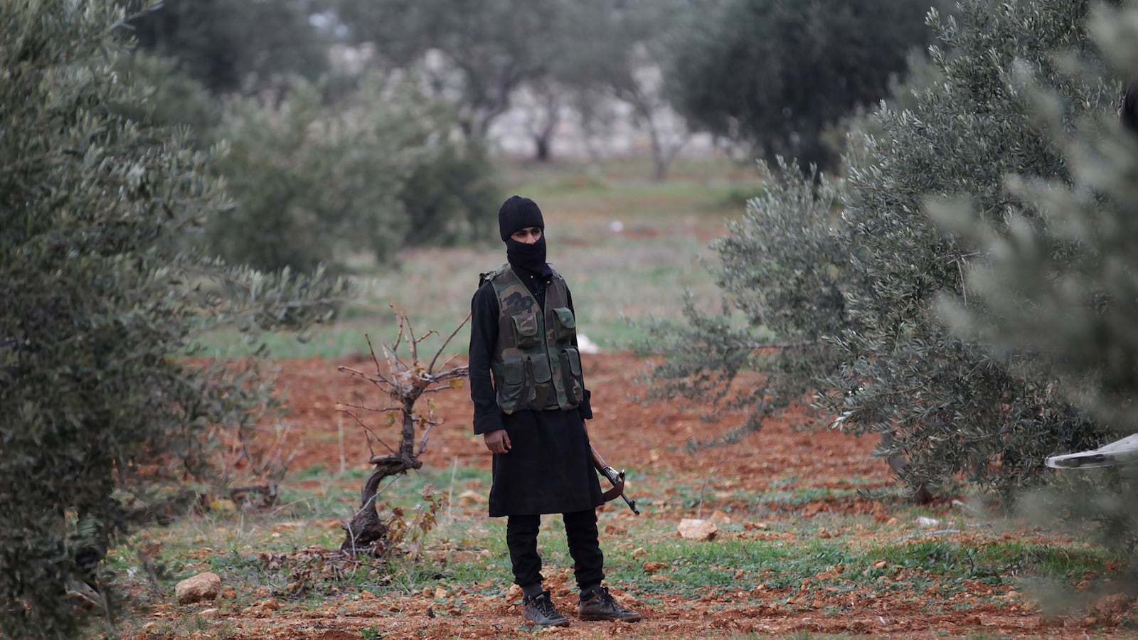 articles/2016/04/05/al-qaeda-s-screwing-up-in-syria/160405-heller-syrian-nusra-tease_oovryq