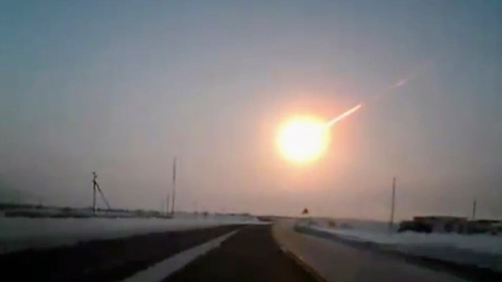 cheats/2013/02/17/nasa-russian-meteor-nuclear-like/130217-meteorite-cheat_imyqrm