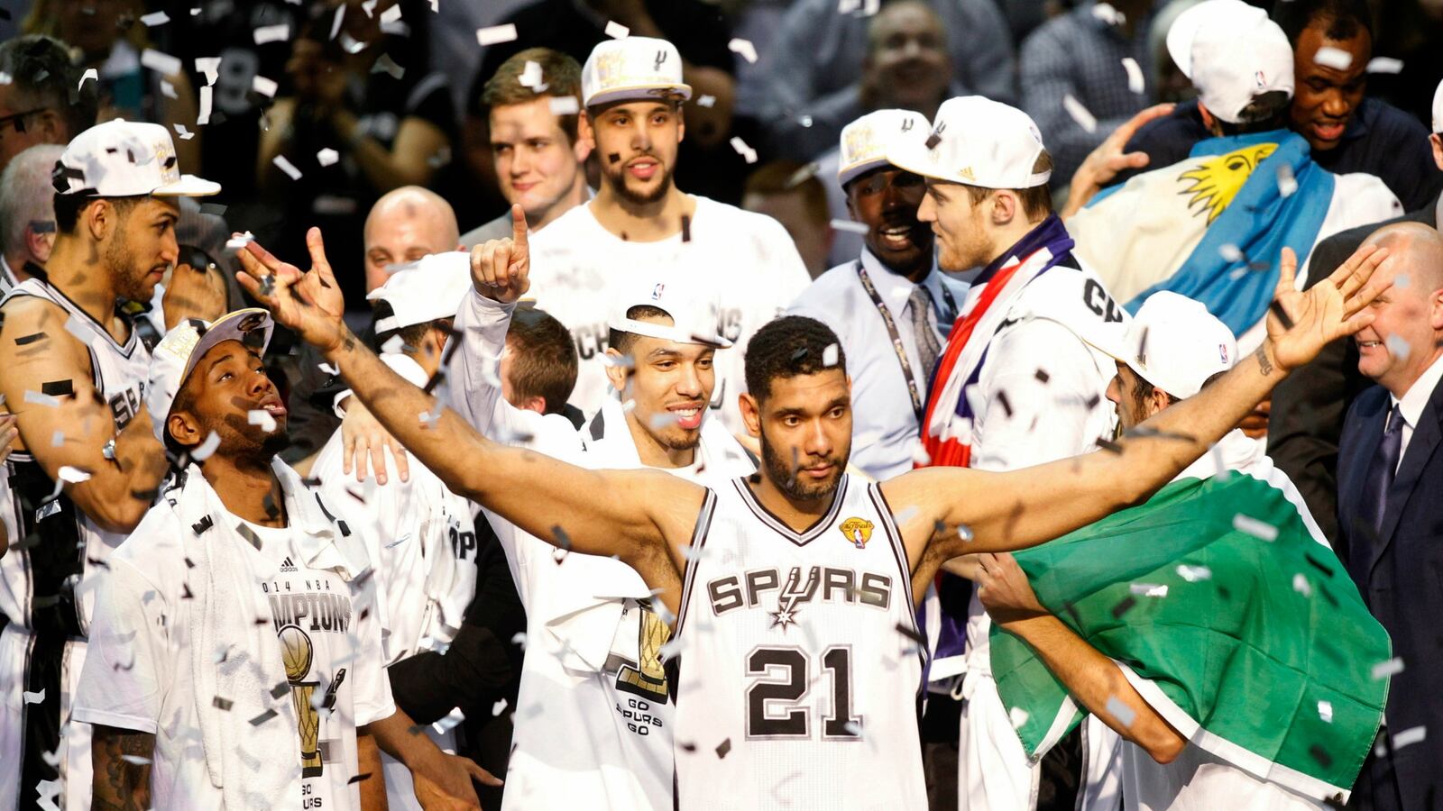 cheats/2016/07/11/nba-s-tim-duncan-announces-retirement/160711-tim-duncan-cheat_gv1yoj
