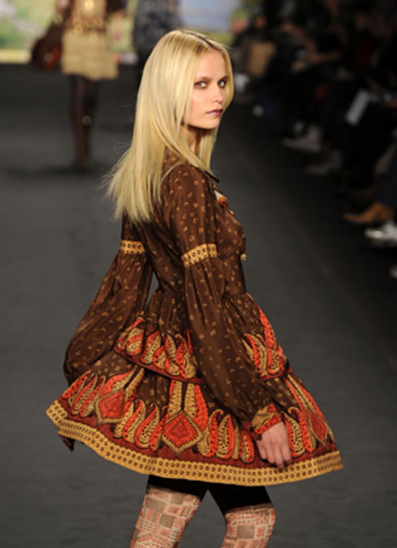 galleries/2010/02/17/fashion-week-day-7/fashion-week-wrap-5---anna-sui_svktel