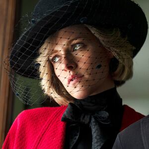 211104-Stern-Pablo-Larrain-tease_lfr6wi