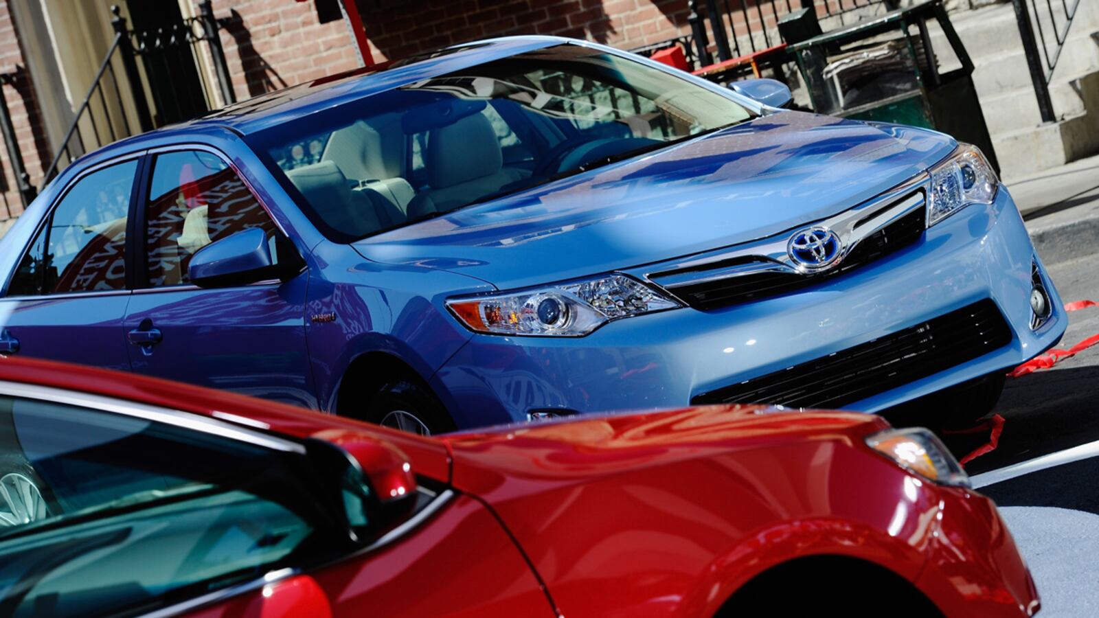 cheats/2012/10/10/toyota-recalls-7-4-million-cars/toyota-recall-windows-cheat_gdxdjl