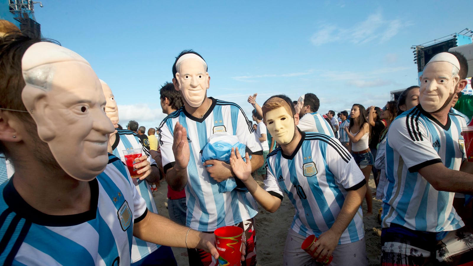 articles/2014/07/10/pope-francis-v-pope-benedict-who-will-god-favor-in-world-cup-final/140710-world-cup-pope-nadeau-tease_xtnjyu