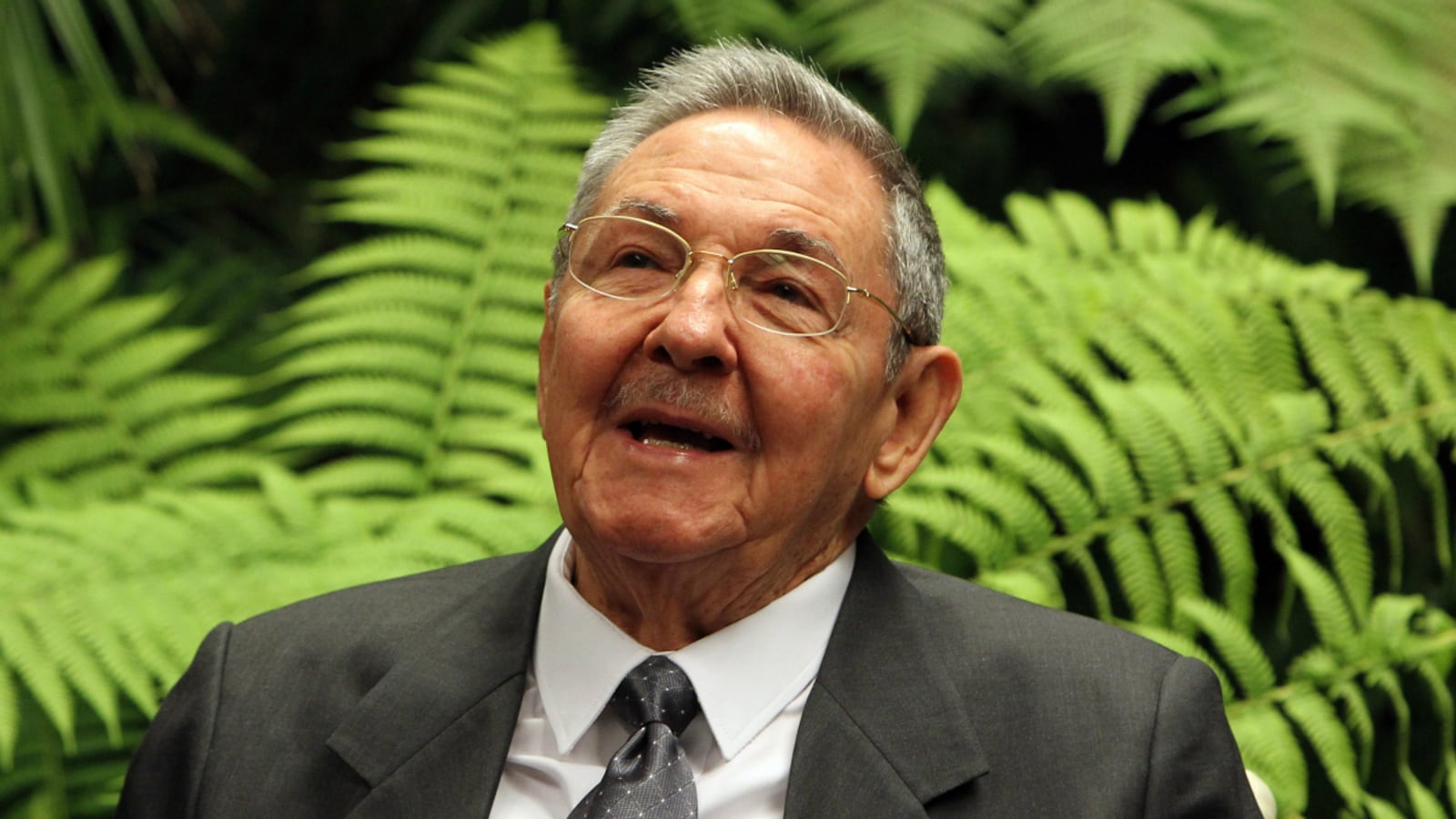 cheats/2012/10/16/cuba-to-end-exit-visa/raul-castro-cuba-exit-visa-cheat_x5rk1z