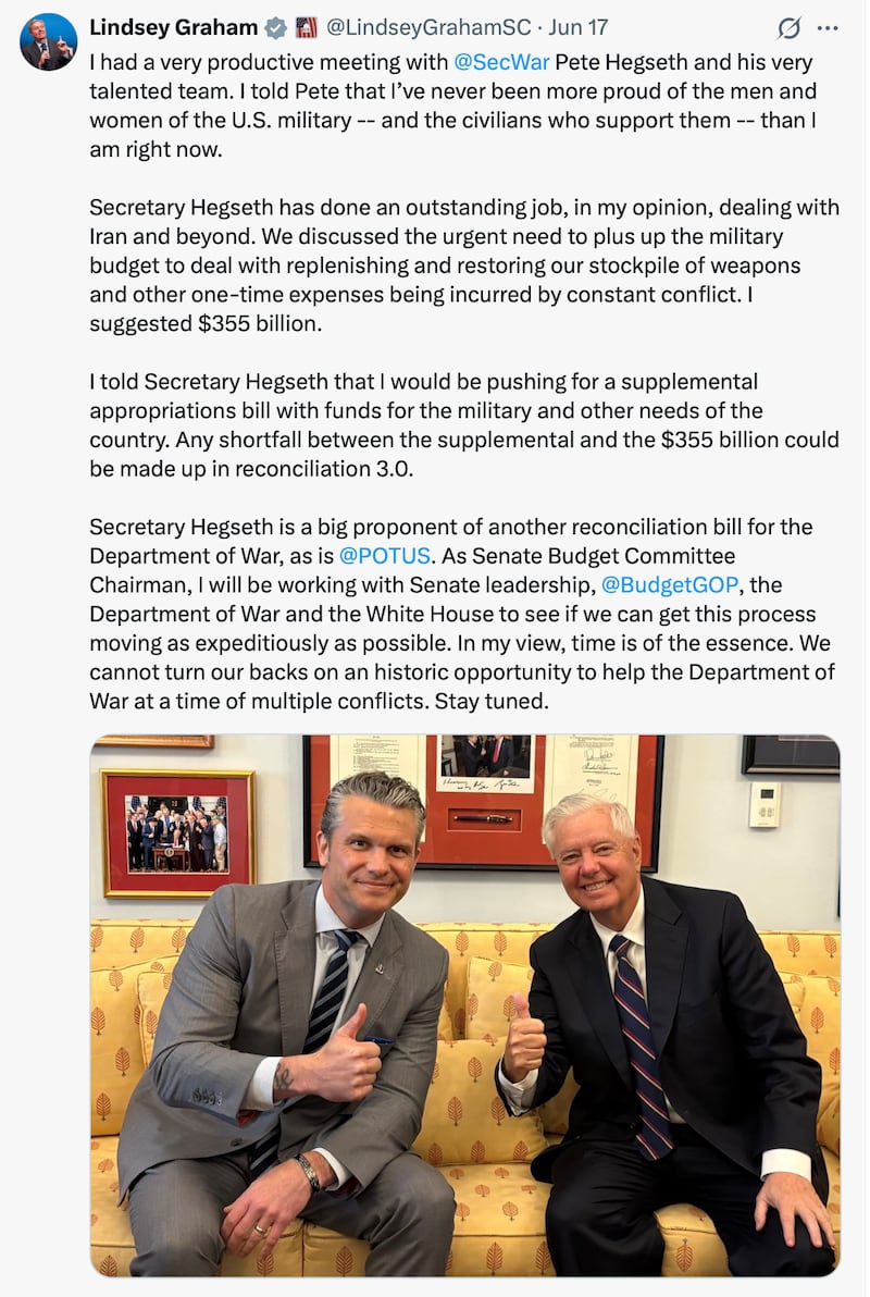 Lindsey Graham posts a photo with Pete Hegseth.