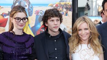 cheats/2011/04/18/rio-scream-4-and-more-movie-box-office-results/rio-box-office_clltna