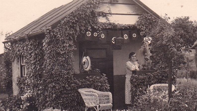 articles/2016/04/09/my-grandmother-voted-for-hitler-but-then-hid-jews/160408-trench-nazi-grandma-tease_b1cjp7