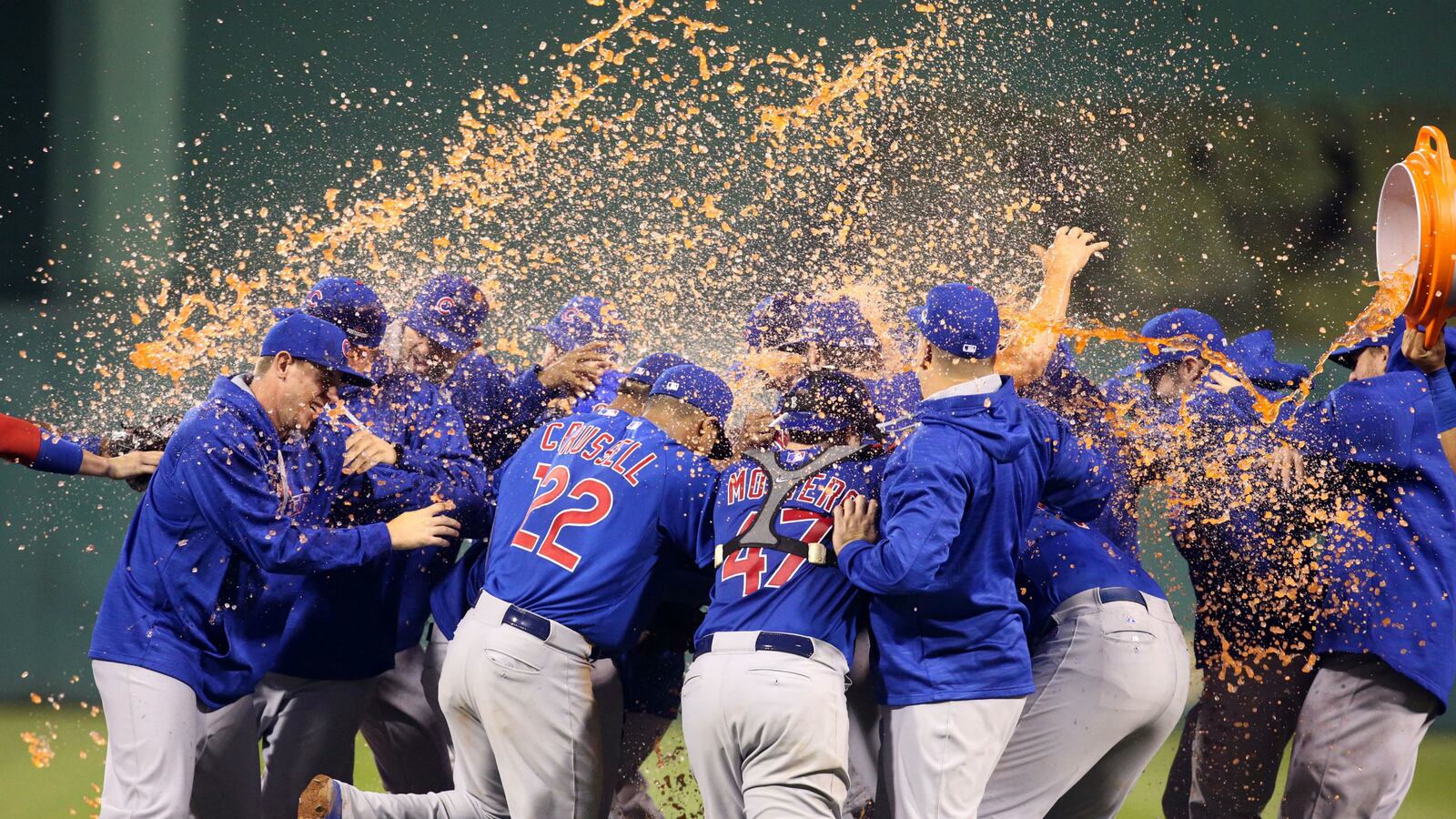 cheats/2015/10/07/cubs-defeat-pirates-4-0-advance-to-nlds/151007-cubs-wild-card-win-cheat_zayayq