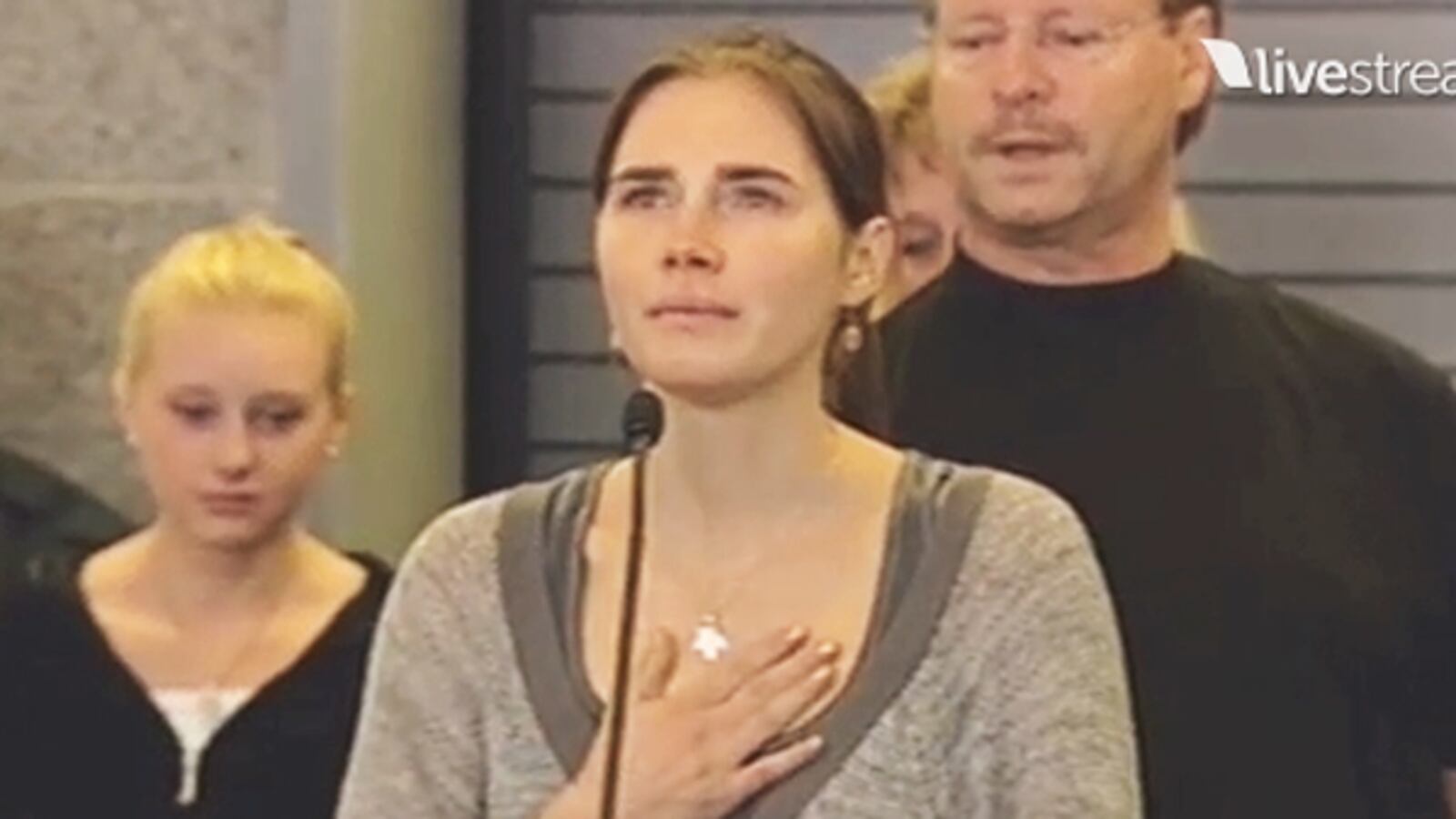 cheats/2011/10/04/knox-thank-you-for-being-there-for-me/amanda-knox-video-livestream_go9dib
