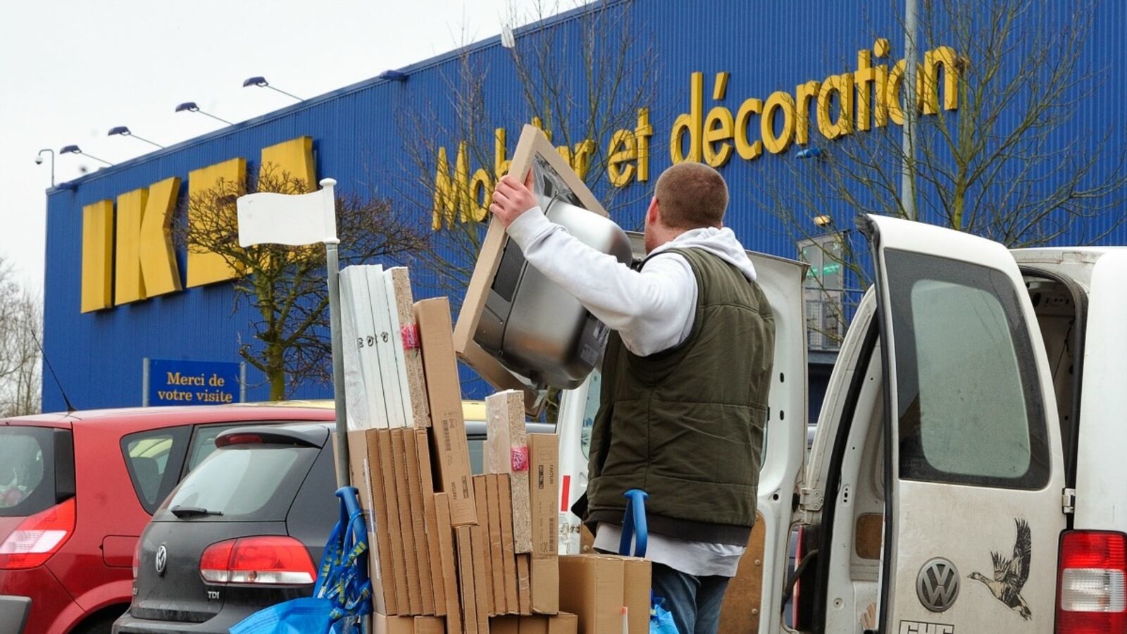 cheats/2012/11/16/ikea-apologizes-for-history-of-forced-labor/ikea-cheat_zbu6yy