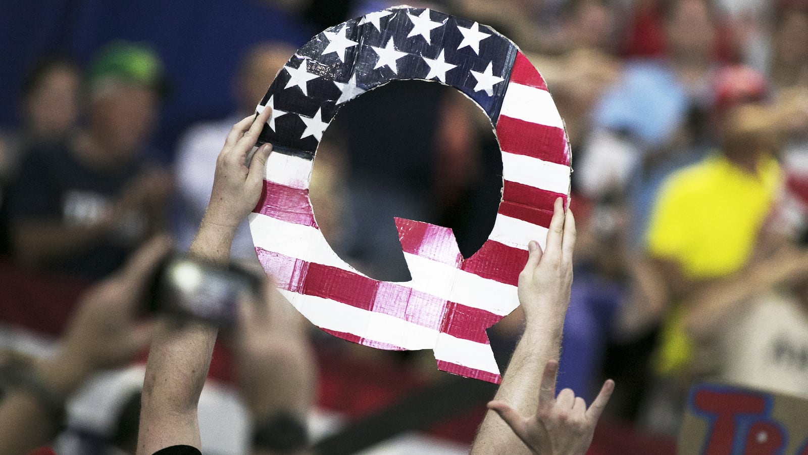 180917-weill-lachlan-qanon-tease_ijukmd