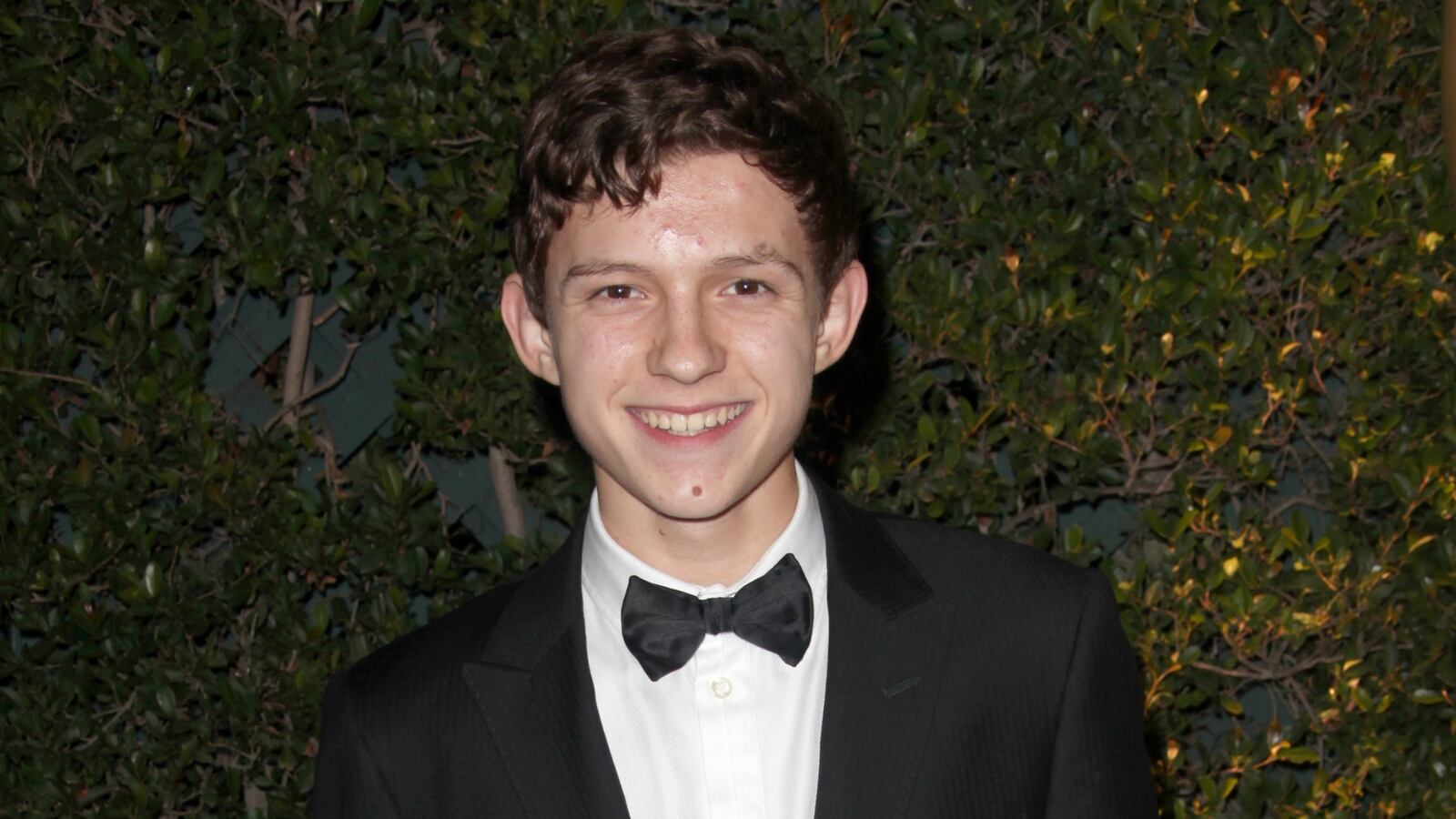 cheats/2015/06/23/uk-actor-tom-holland-is-new-spider-man/150623-tom-holland-spidey-cheat_wjqmco