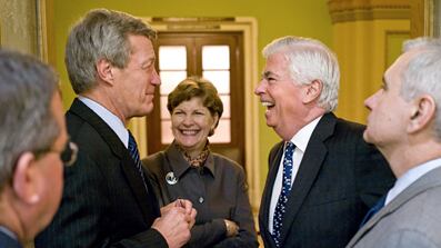 cheats/2009/11/04/20-more-weeks-of-unemployment-aid/jobless-benefits-senate-vote_q4znvx