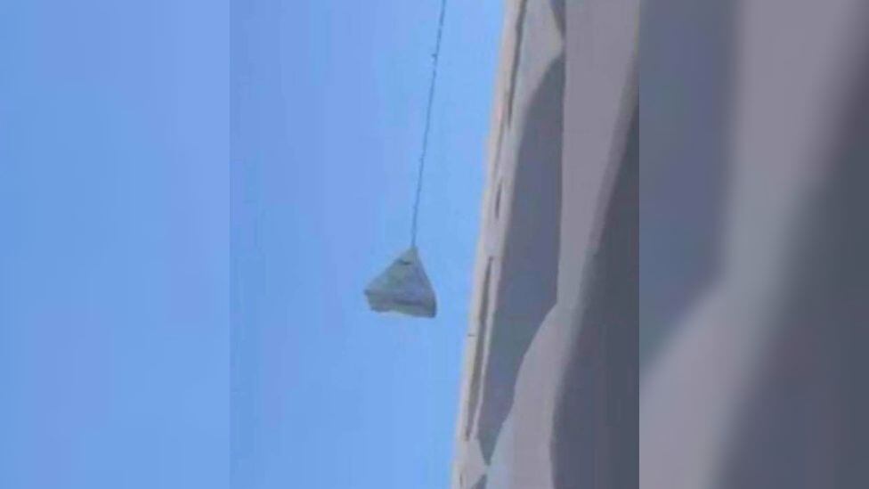 _119826839_newproject-1_r26pl8