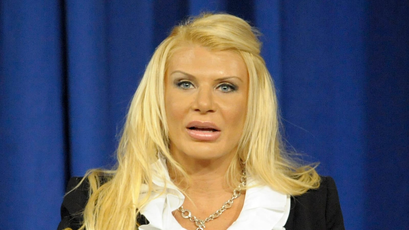 cheats/2013/08/06/fbi-arrests-nyc-comptroller-candidate/130806-kristin-davis-cheat_ajmygp