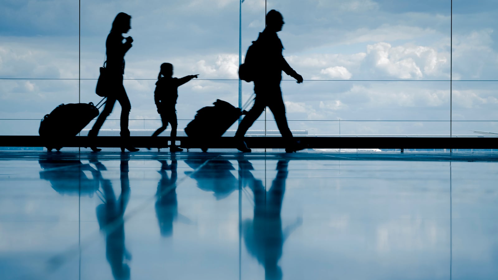 210428-shugerman-traveling-with-unvaccinated-kids-tease_lmms8c