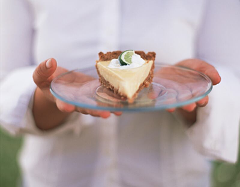 articles/2010/11/18/pies-that-kill/pies-gal-launch_hxciae