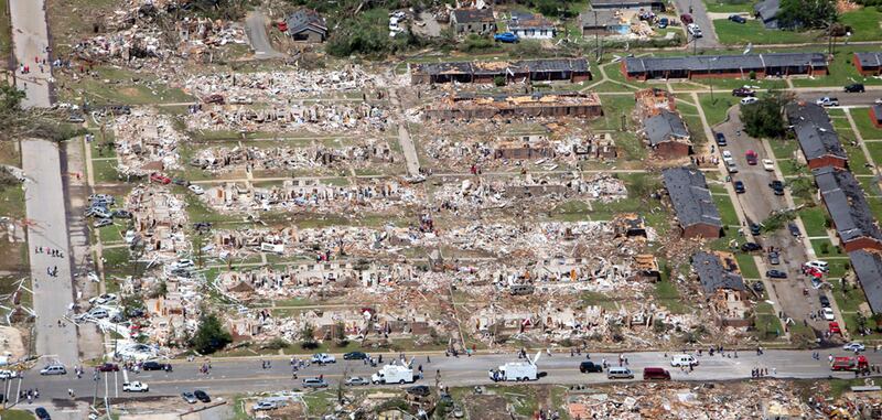 galleries/2011/04/28/tornadoes-kill-hundreds-in-the-south/tornado-update-429_rhumwc