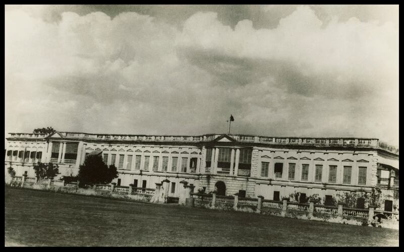 articles/2012/07/10/a-fashionista-s-india-dream-indrani-changes-girls-fate/indrani-3_kok4k7