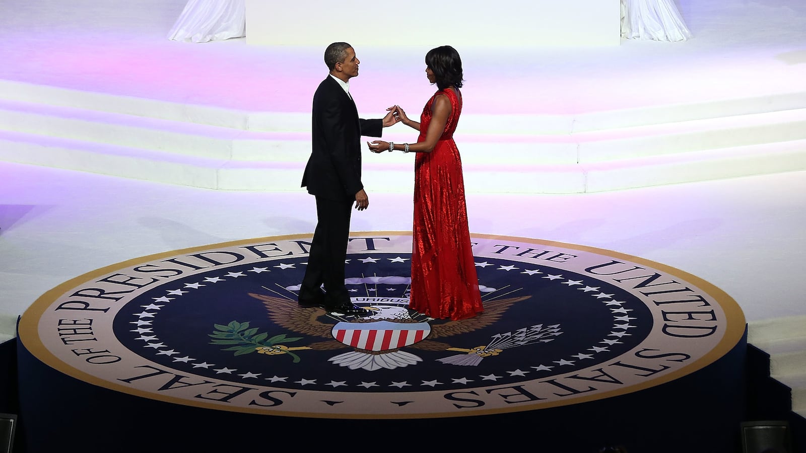 cheats/2013/01/21/michelle-obama-wears-jason-wu/130121-inaugural-ball-obamas-dancing_t6m43h