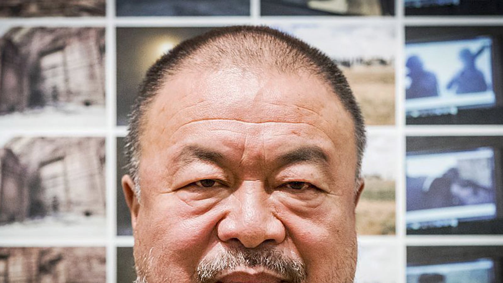 articles/2016/10/30/i-m-an-artist-not-a-priest-ai-weiwei-faces-his-fans-and-critics-in-brooklyn/1610230-Shears-Ai-Weiwei-tease_glaqqe