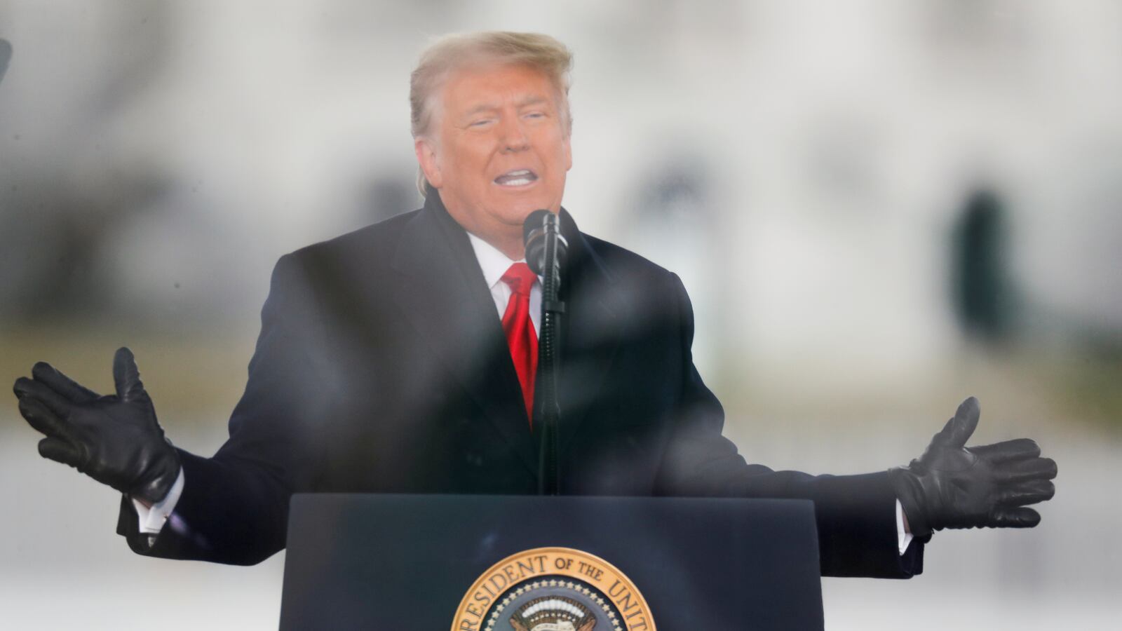 2021-02-16T182501Z_203250738_RC2UTL90DU0M_RTRMADP_3_USA-TRUMP-LAWSUIT_nsli6e