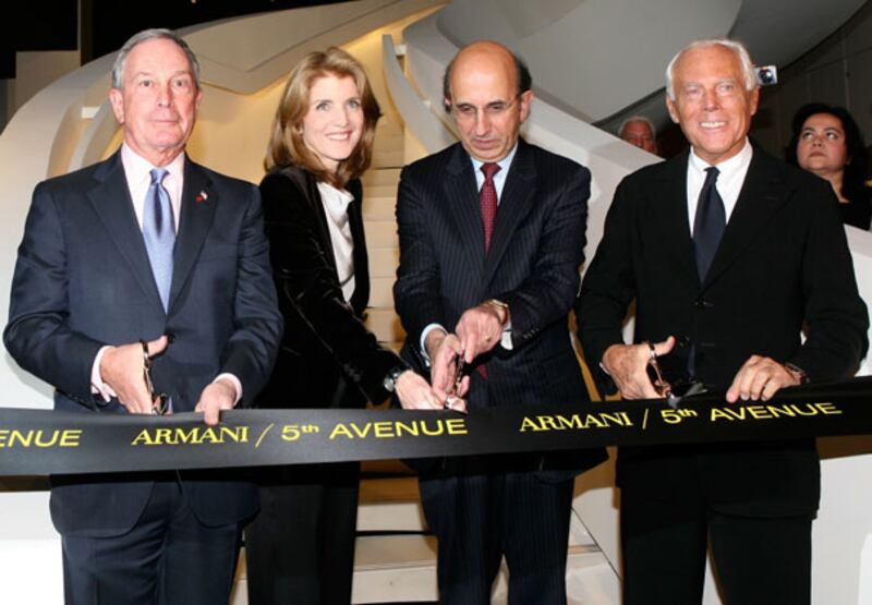 galleries/2009/02/18/armani-store-opening/armani-opening-10_zjio9v