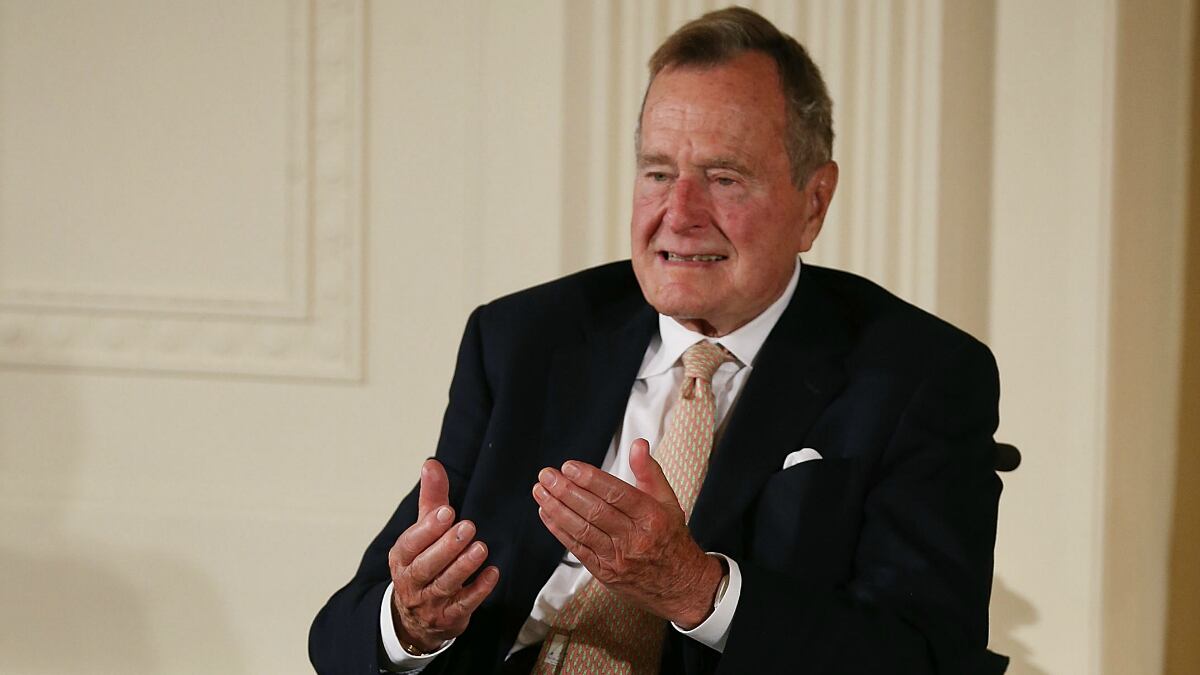 cheats/2013/09/25/george-h-w-bush-is-witness-at-same-sex-marriage/bush-marriage-witness-cheat_eee9hd