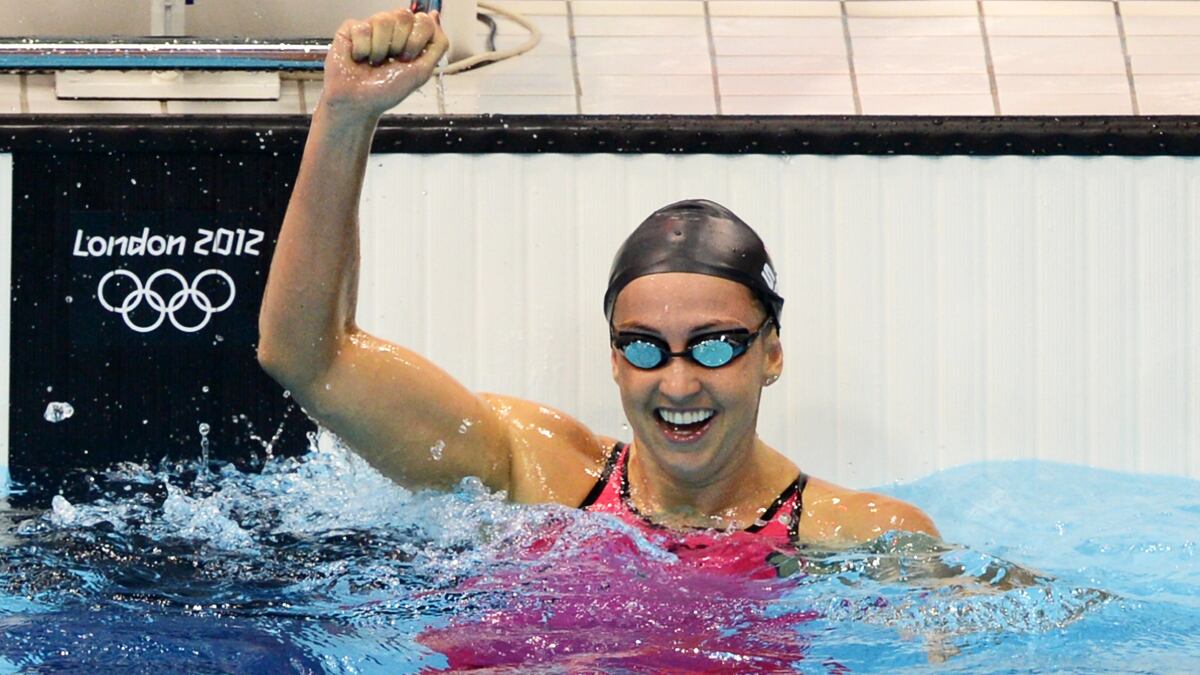 cheats/2012/08/02/rebecca-soni-sets-new-world-record/rebecca-soni-wins-cheat_palum0