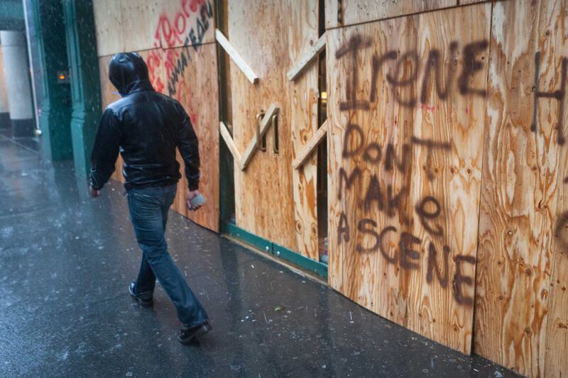 articles/2011/08/28/funniest-hurricane-irene-tweets-social-media-mocks-letdownapocalypse/hurricane-irene-twitter-wilkinson_se1zhh