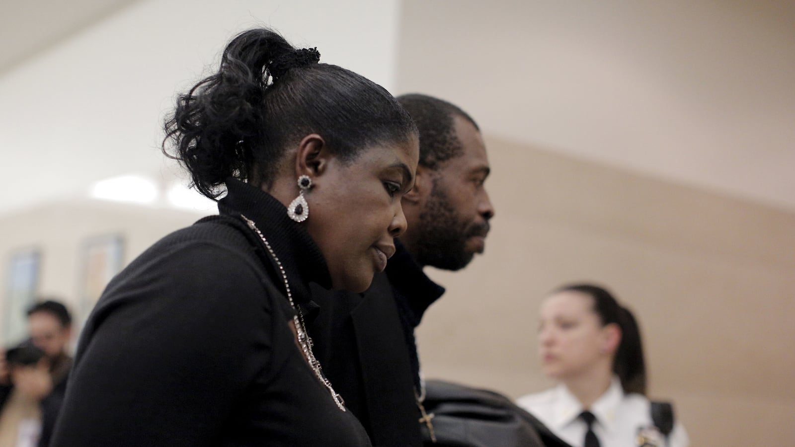 cheats/2016/08/16/nyc-to-pay-akai-gurley-s-family-4-1-million/160816-akai-gurley-family-cheat_t57rid