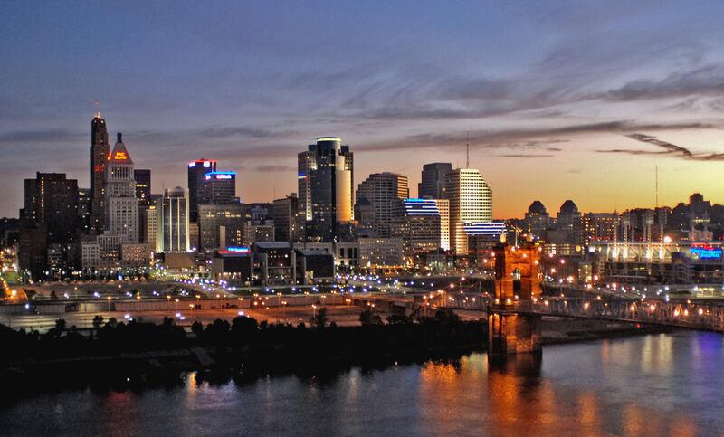 galleries/2014/02/14/best-cities-to-find-love-and-stay-in-love-photos/city-love-cincinnati_fzsdkf