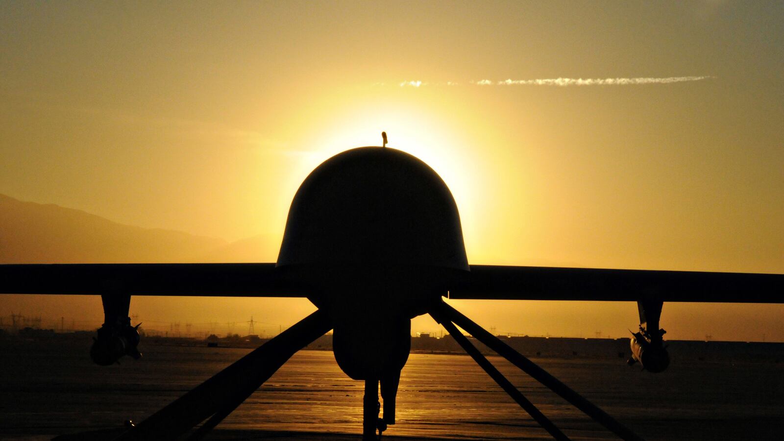 articles/2014/11/17/drone-shortage-hampers-isis-war/141117-majumdar-drones-tease_nbcyvj