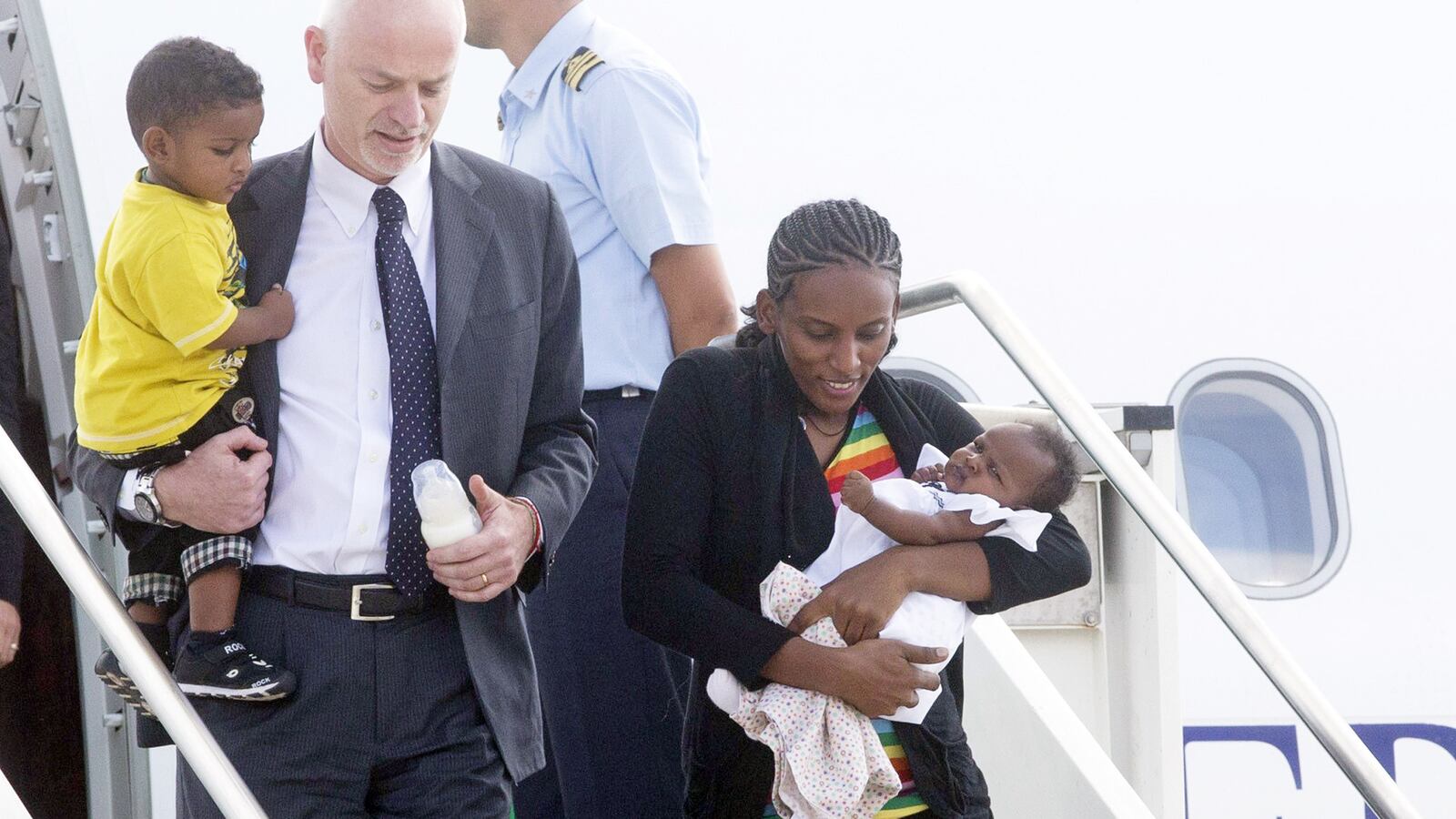 articles/2014/07/24/pope-thanks-freed-sudanese-christian-for-her-faith/140724-sudan-woman-nadeau-tease_bz6xcn