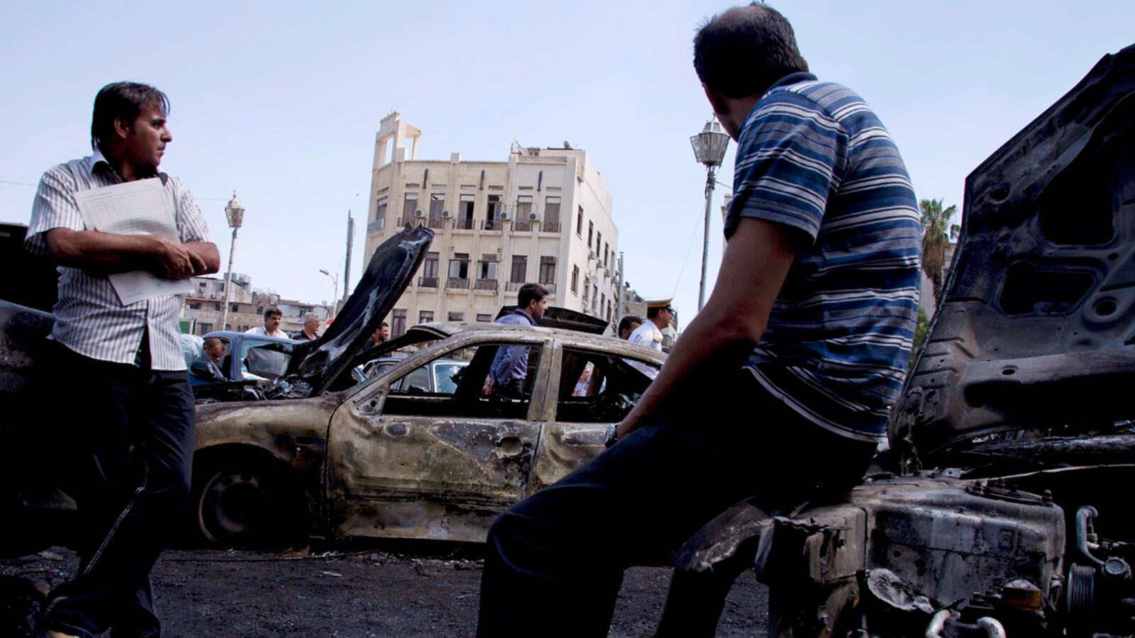 articles/2012/06/30/syrian-civil-war-spreads-to-damascus/syria-war-in-damascus-paul_b9qnct