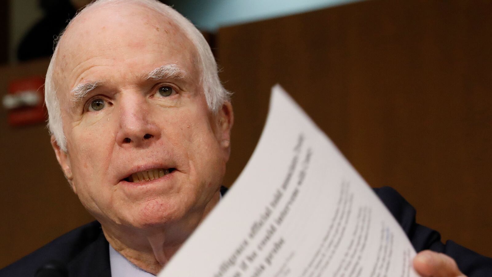 170608-mccain-twitter_fyhnoz