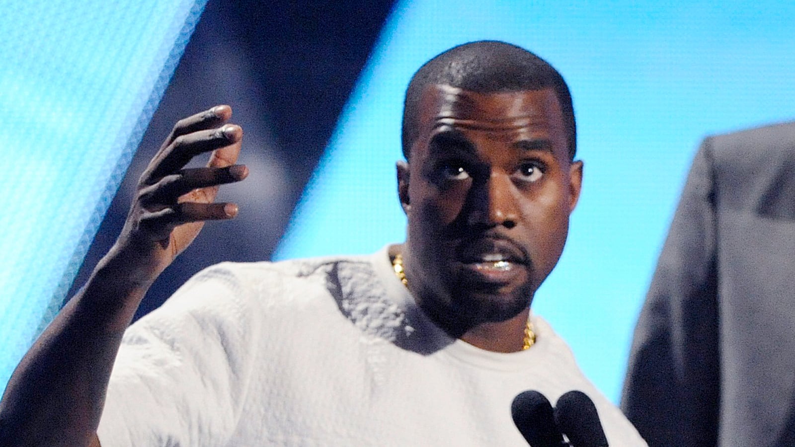 cheats/2014/09/15/kanye-pick-anotehr-target/140915-kanye-rant-cheat_ryjwk5