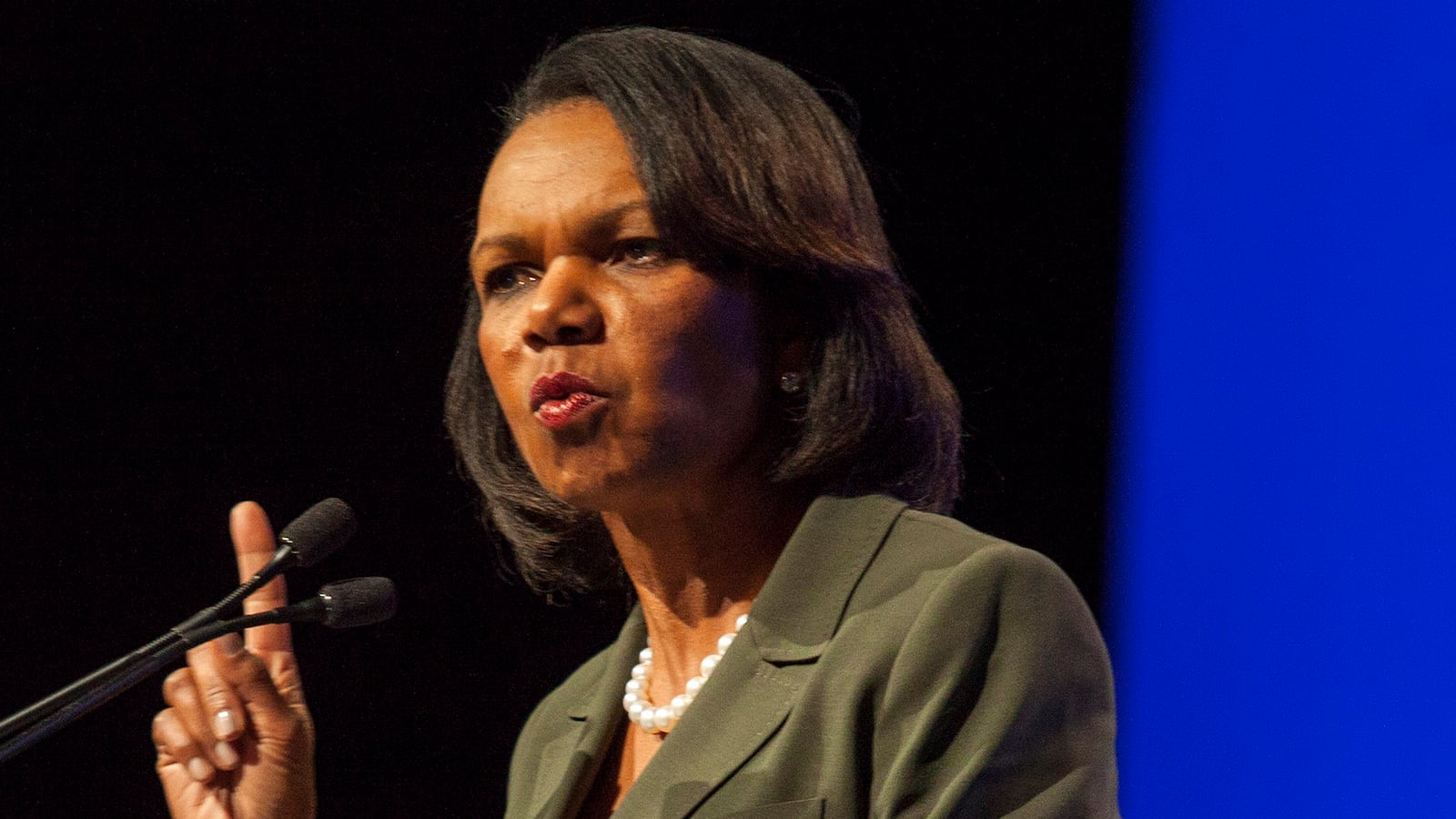 articles/2014/05/05/condoleezza-rice-backs-out-of-rutgers-commencement-speech/140505-nuzzi-condi-tease_mhihkr