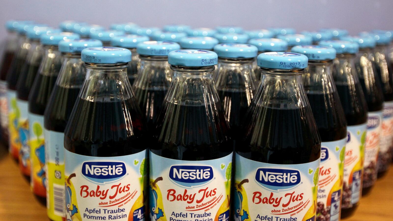 cheats/2015/09/23/study-juice-is-1-3-of-kids-fruit-intake/150923-fruit-juice-cheat_bi9buv