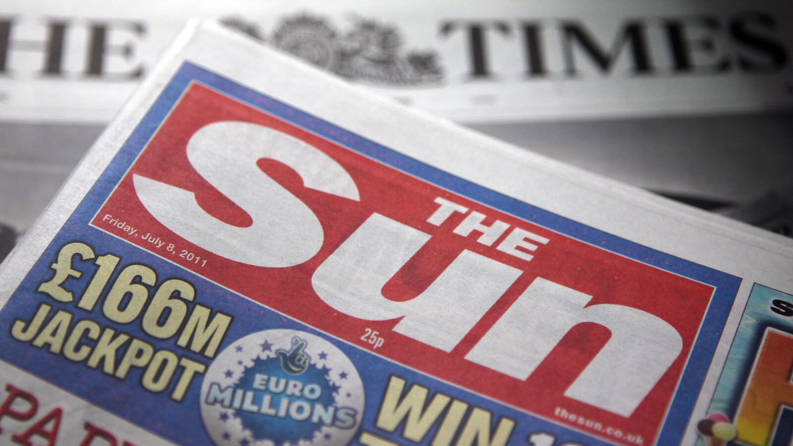 cheats/2011/07/21/new-papers-accused-of-phone-hacking/newspaper-phone-hacking-the-sun-cheat_gv2hsg