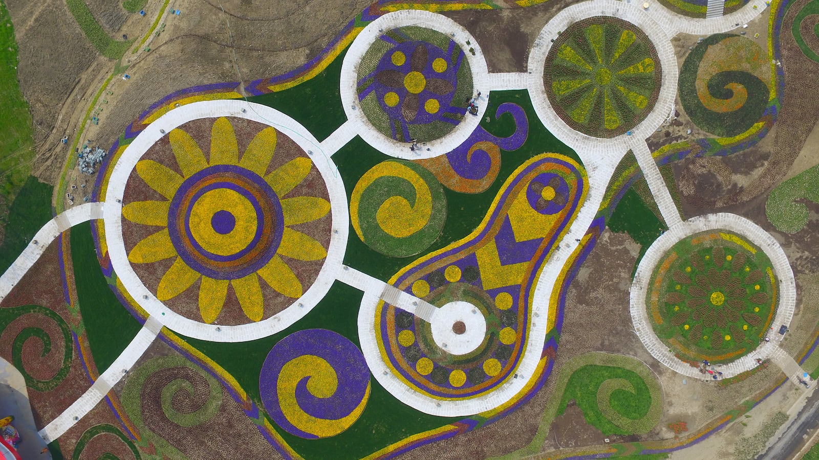 galleries/2016/04/16/these-pictures-of-china-from-above-are-stunning/160415-china-from-above-10_hff1yz