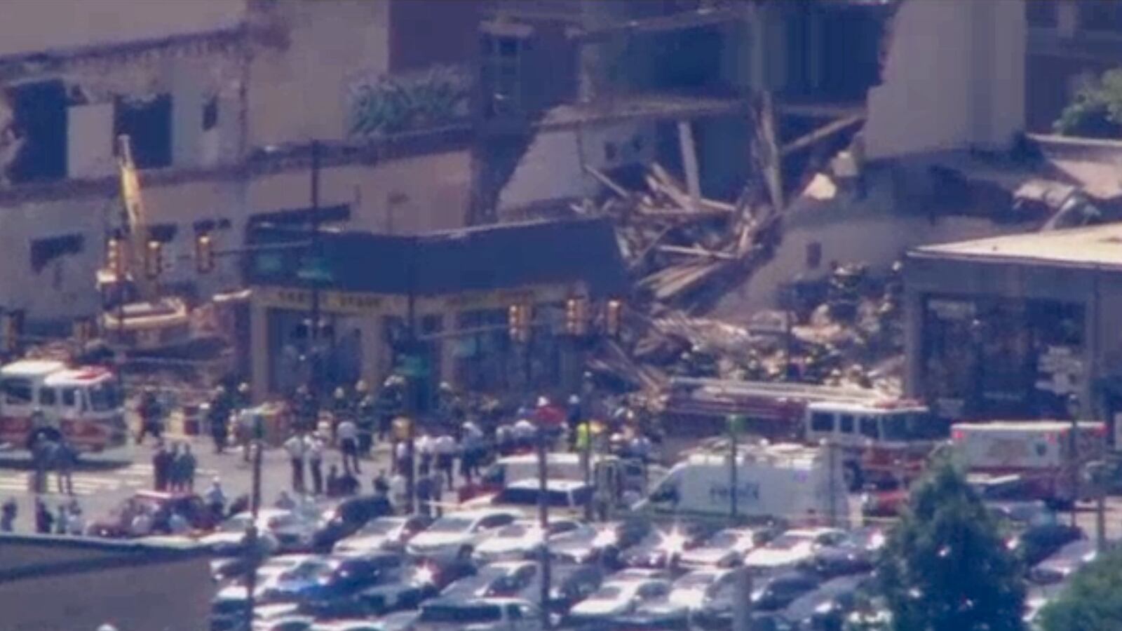 cheats/2013/06/05/four-story-building-collapses-in-philadelphia/130605-philadelphia-building-collapse-cheat_ur3ned