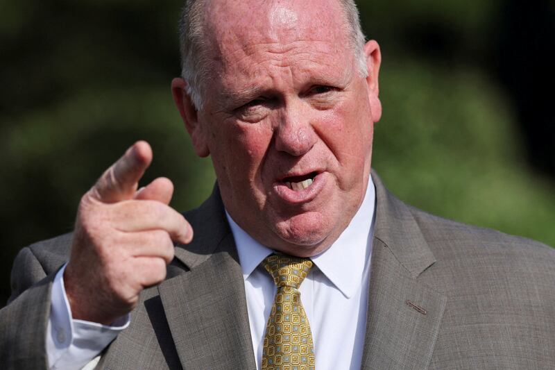 FILE PHOTO: White House border czar Tom Homan speaks with reporters on the West Wing driveway at the White House in Washington, D.C., U.S., August 28, 2025. REUTERS/Jonathan Ernst/File Photo