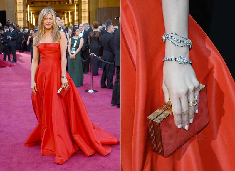 galleries/2013/02/24/best-of-the-2013-oscars-red-carpet-photos/130224-oscar-red-carpet-aniston_lm8kkw