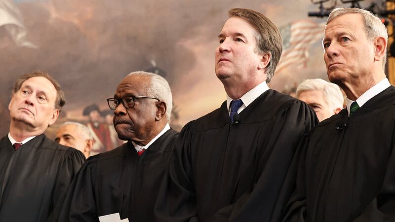 (L-R) Samuel Alito, Clarence Thomas, Brett Kavanaugh, John Roberts.