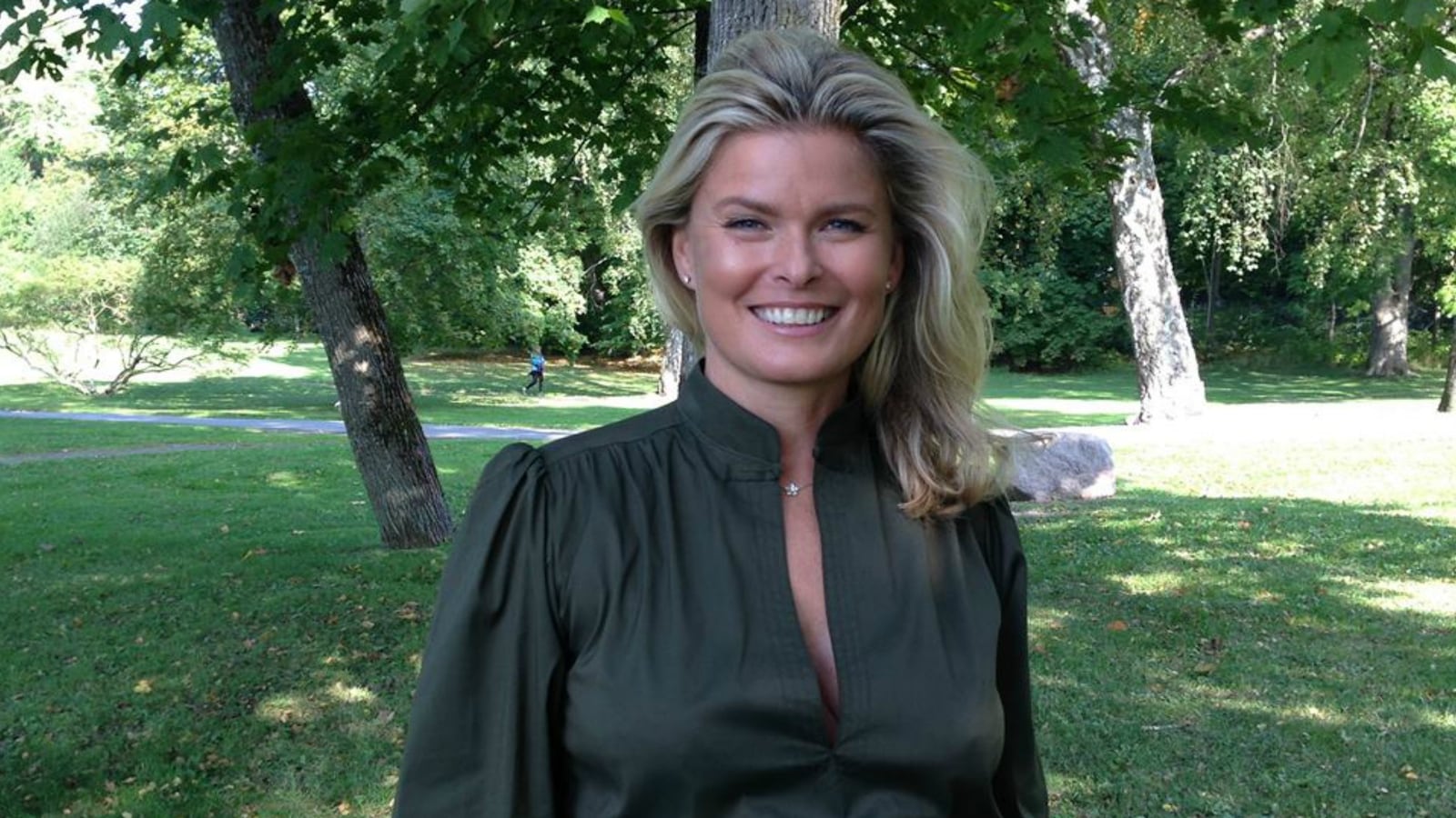 cheats/2016/10/15/supermodel-trump-most-vulgar-man-i-have-ever-met/161015-norwegian-model-trump-breasts-cheat_dyc0na