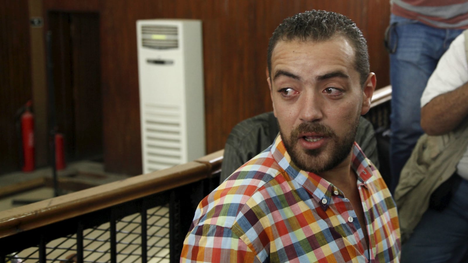 cheats/2015/08/29/al-jazeera-vows-to-free-journalists/150829-al-jazeera-cheat_h6trsk