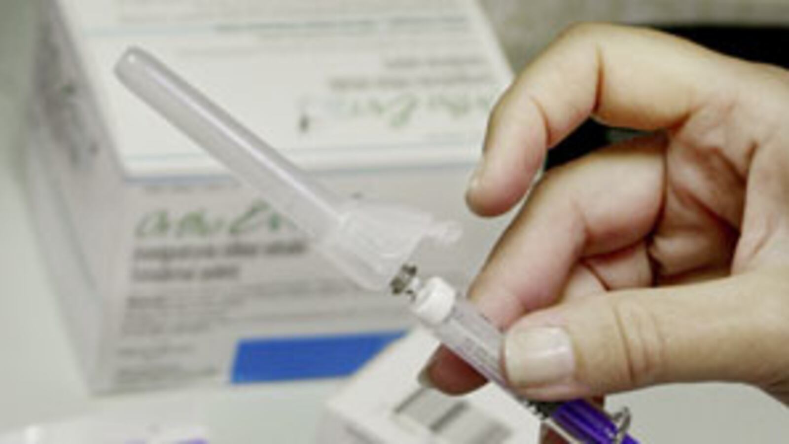 cheats/2010/03/12/women-on-birth-control-live-longer/women-on-birth-control-live-longer_z50bis