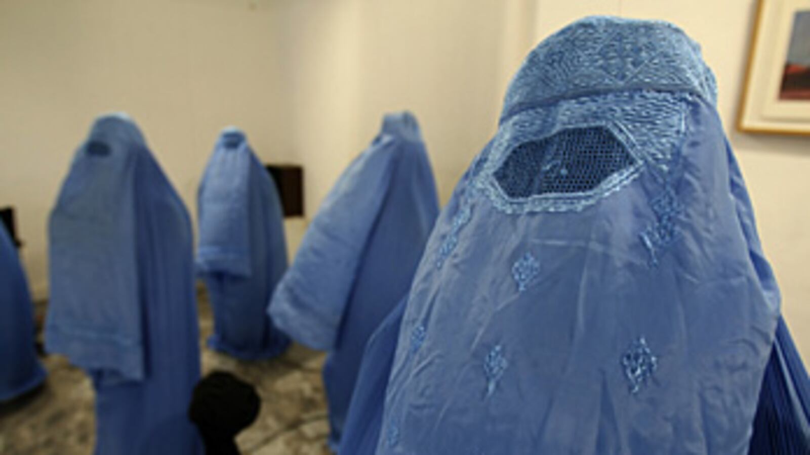 cheats/2010/04/01/belgium-begins-burka-ban/burqa-ban-belgium_ejf7nr