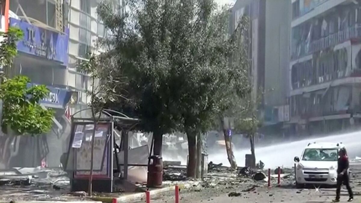 cheats/2016/09/21/u-s-considers-arming-kurds-against-isis/160916-kurds-turkey-cheat_got6uo